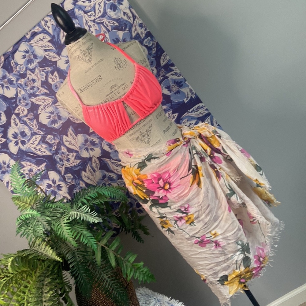 Floral Beach Cover Up Sarong Scarf Wrap w/ Fringe Edging Detail